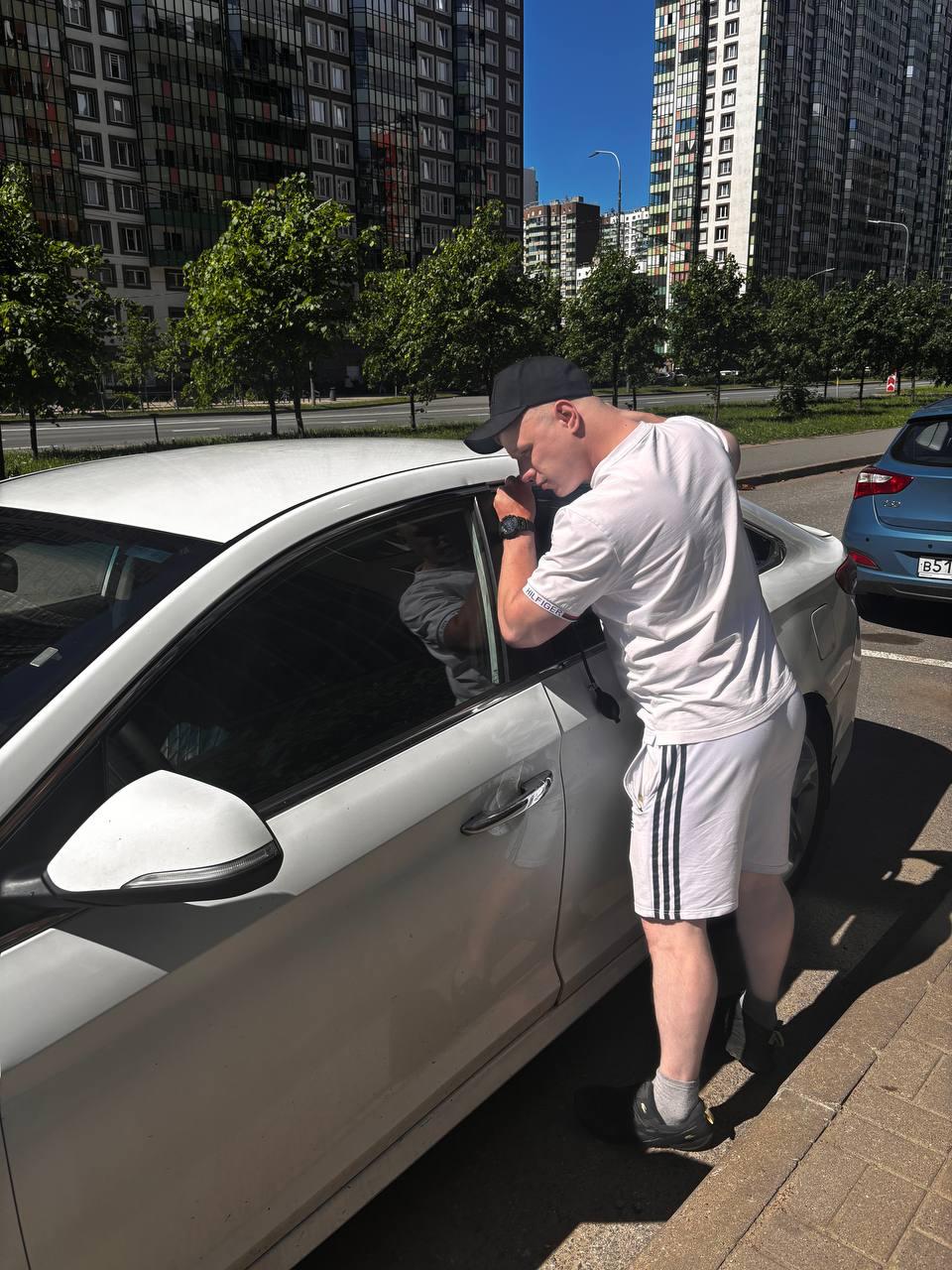 Вскрытие автомобиля без повреждений в Старой